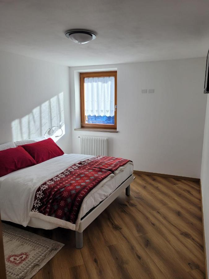 Apartament Casa Luca Mezzana  Zewnętrze zdjęcie